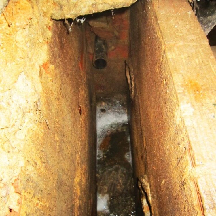 Imagen de Informe por deficiencias en una instalación de saneamiento enterrada
