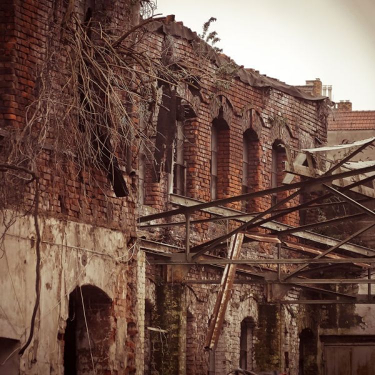 edificio en ruinas