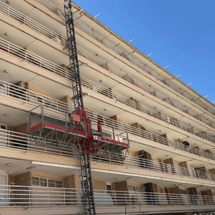 Imagen de Estudio básico de seguridad y salud para rehabilitación de fachada y cubierta en edificio