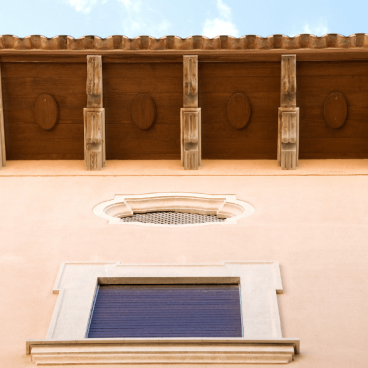 Imagen de Informe sobre reparación de cornisas en edificio histórico
