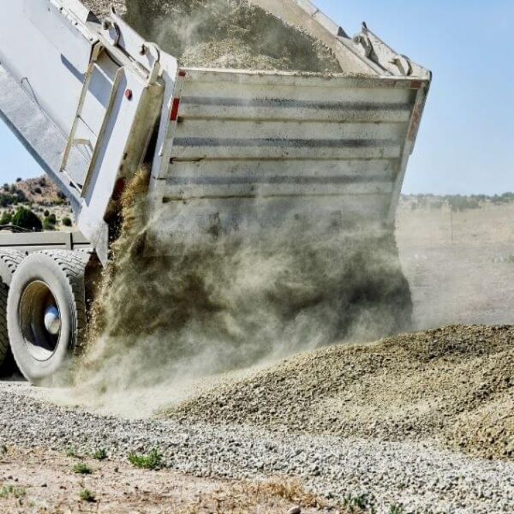 Imagen de Proyecto de sustitución de carrocería en Mitsubishi Canter con instalación de volquete