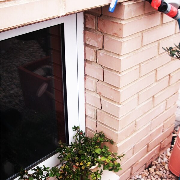 Informe de asiento diferencial por fallo en la cimentación