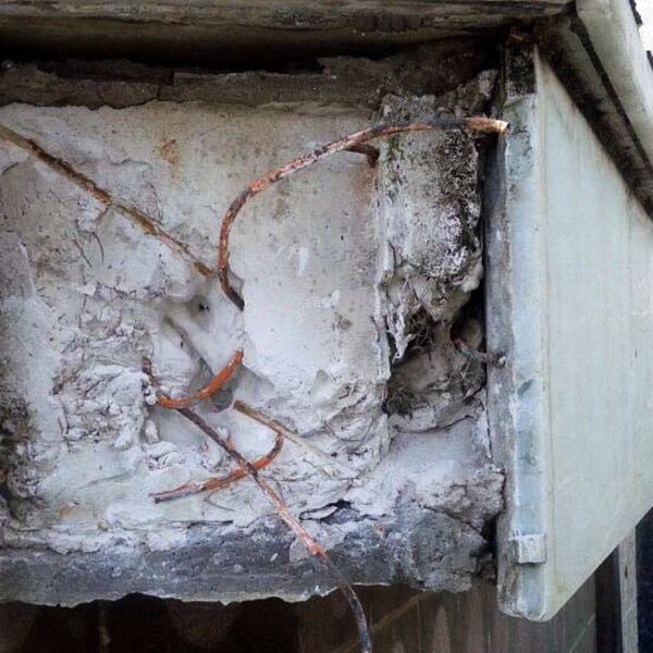 Proyecto para reparación de anclajes aplacados en fachada