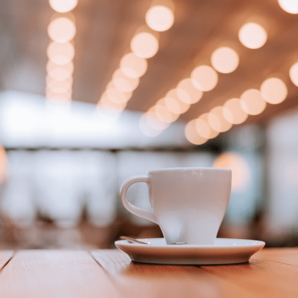 Proyecto eléctrico de baja tensión para la apertura de una cafetería dentro de un mercado